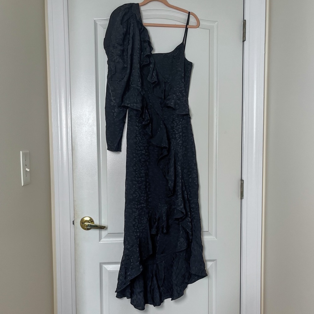 AMUR Pasqualena Asymmetric Midi Dress in Black‎ - Picture 2 of 4
